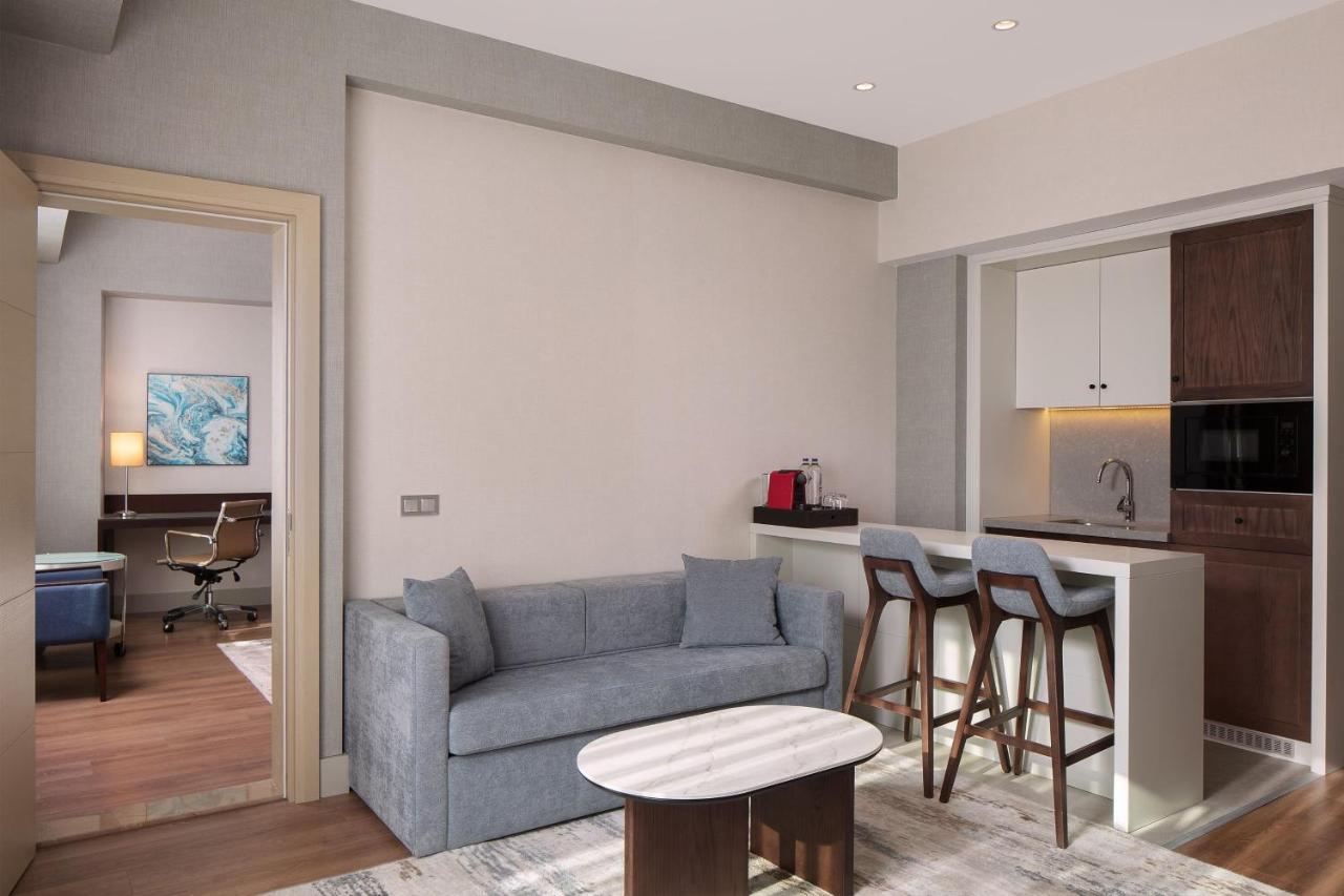 Delta Hotels By Marriott Istanbul West Luaran gambar