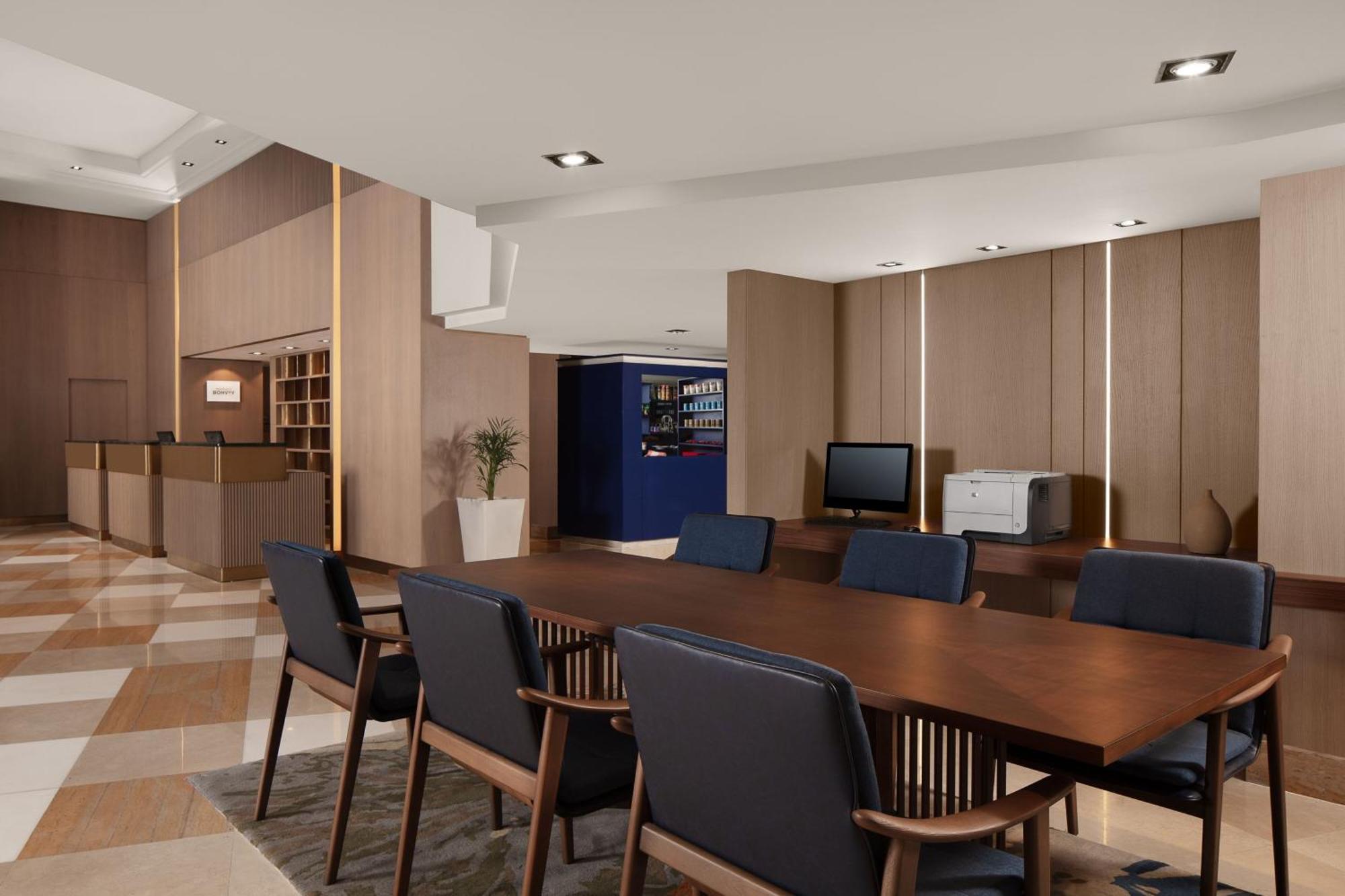 Delta Hotels By Marriott Istanbul West Luaran gambar